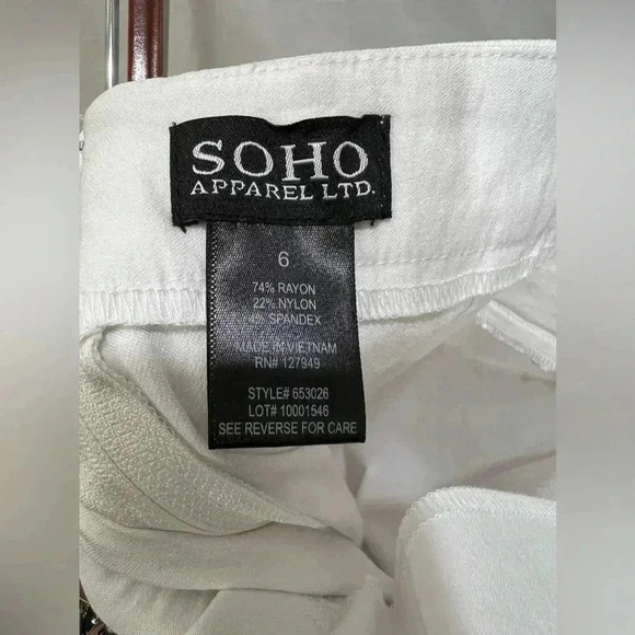 White Pencil Skirt Size Small​​ - Picture 7 of 8